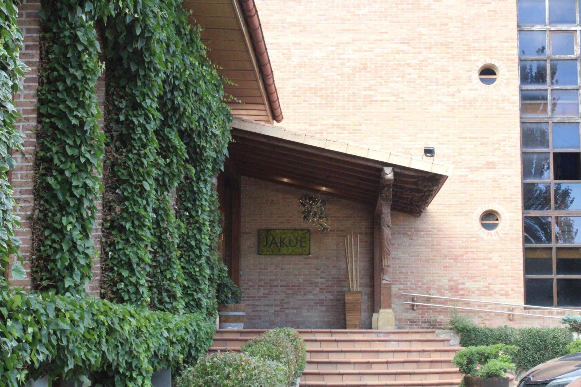 Hotel Jakue Puente La Reina Exterior photo