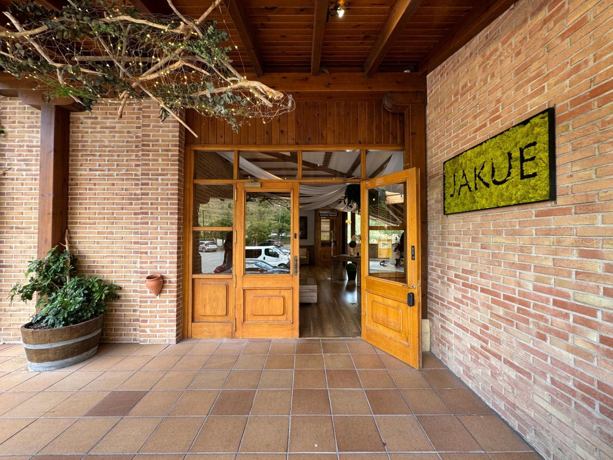 Hotel Jakue Puente La Reina Exterior photo